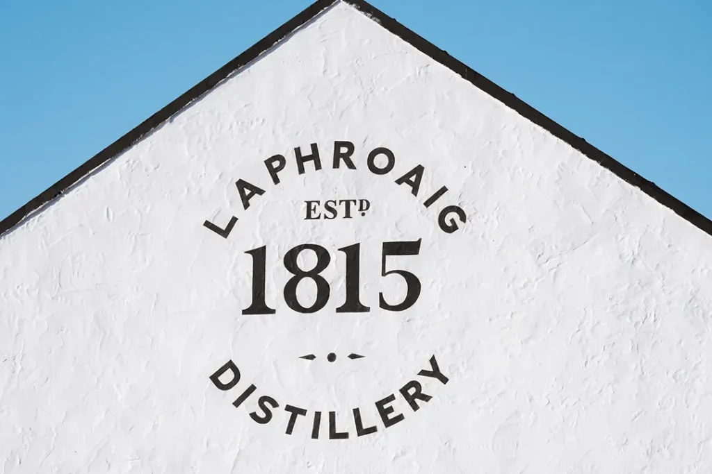 Le pignon de la distillerie — Laphroaig
