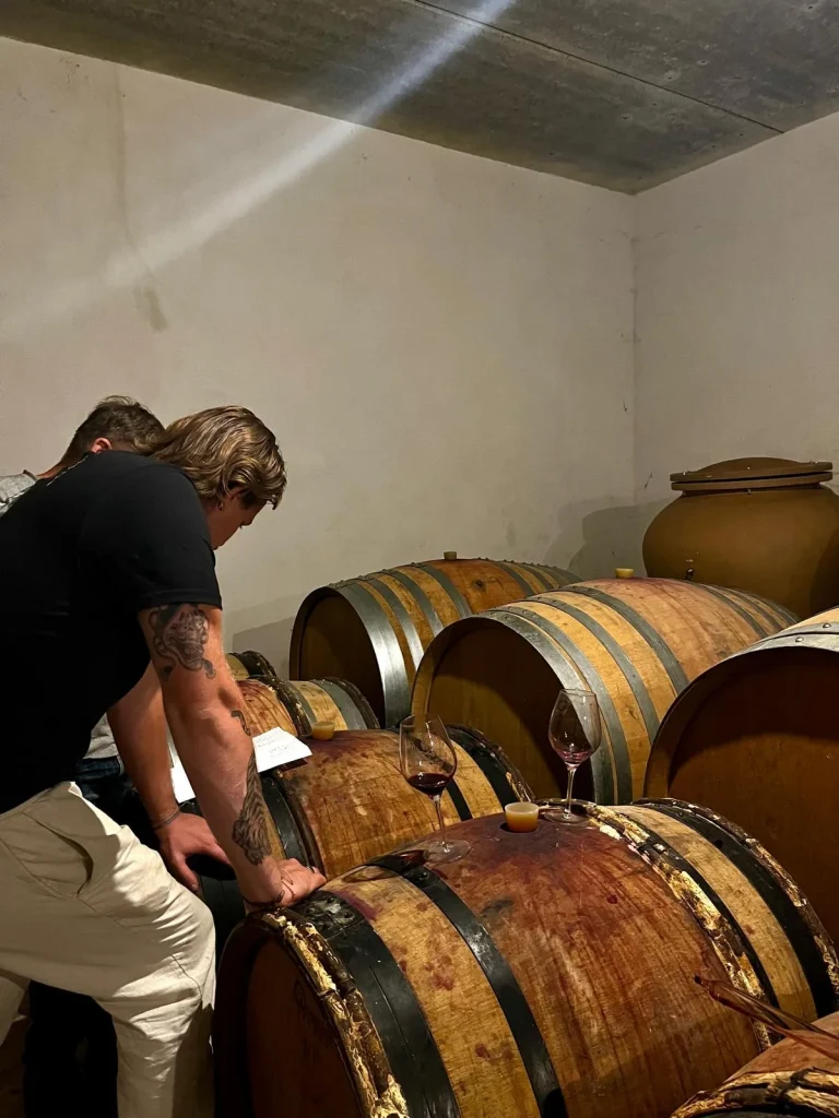 Le travail au chai à barriques — Pascal Chalon